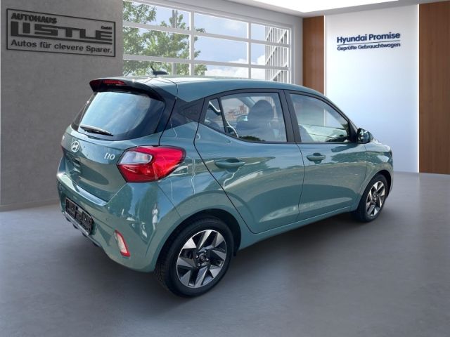 Fahrzeugabbildung Hyundai i10 Trend Navi Apple CarPlay Android Auto Klimaa
