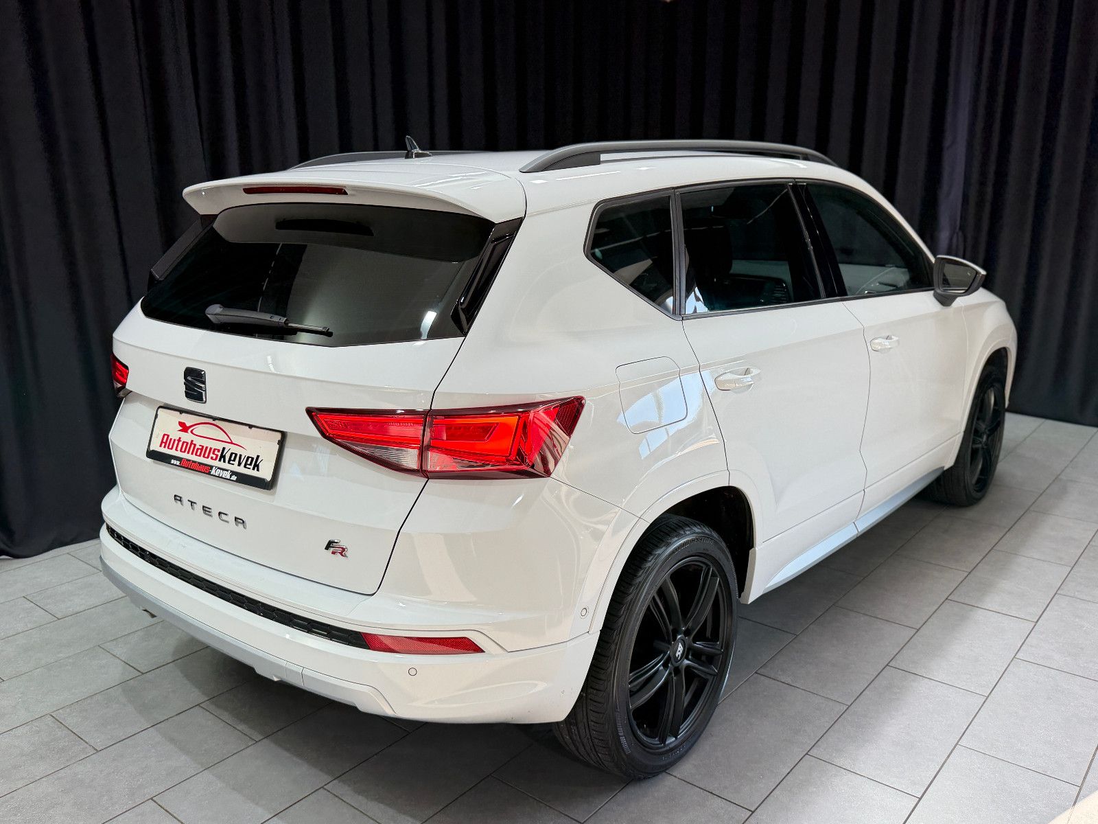 Fahrzeugabbildung SEAT Ateca FR|BEATS|AHK|RF-CAM|LED|1-HD
