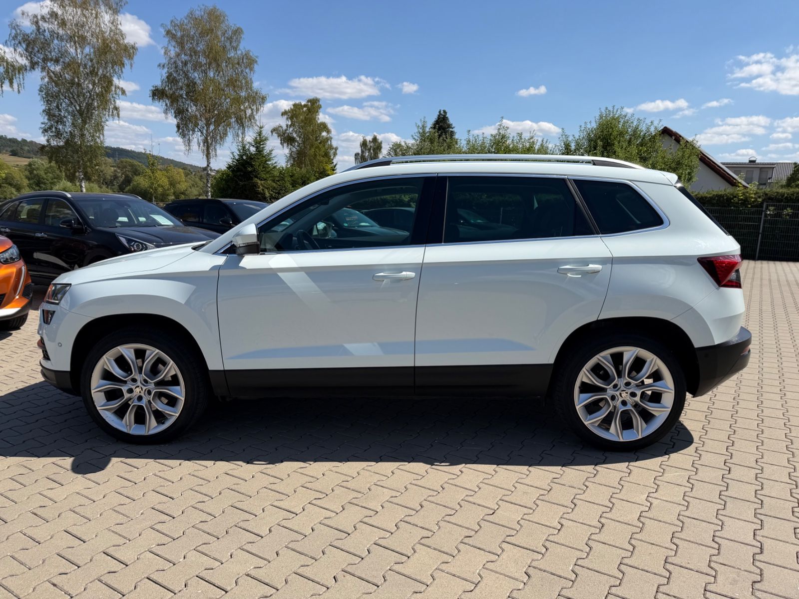 Fahrzeugabbildung SKODA Karoq 2.0 TDI Style°4x4°AHK°DSG°Pano°LED°Kamera°