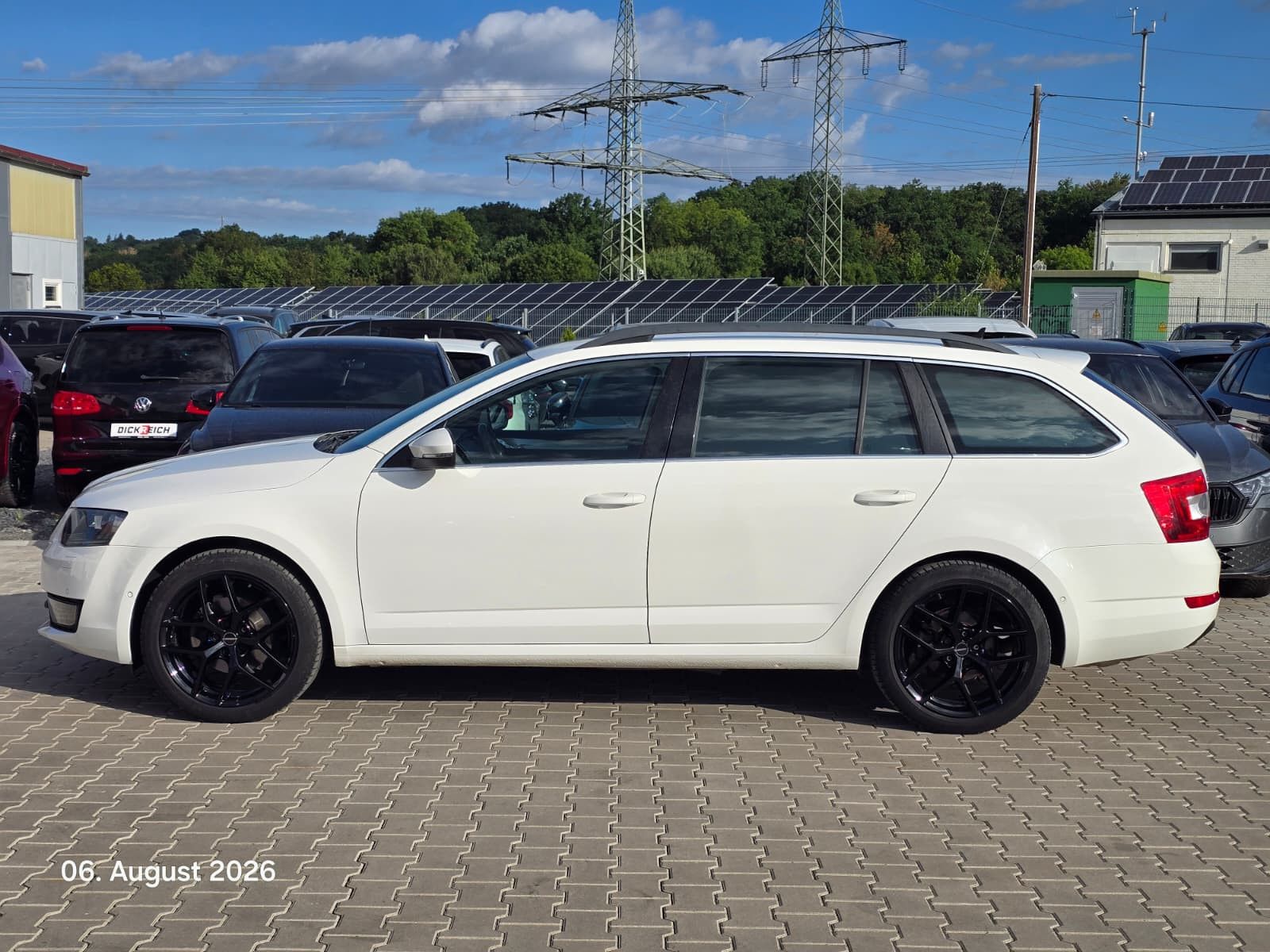 Fahrzeugabbildung SKODA Octavia 2.0 TDI Elegance 4x4 AHK*TEMP*DAB*18"PDC