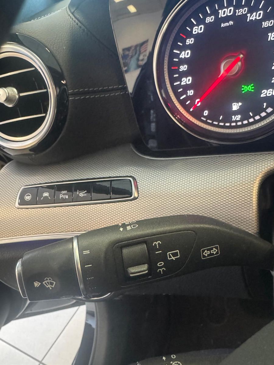 Fahrzeugabbildung Mercedes-Benz E 400 T-Modell 4Matic/LED/PANORAMA/AMG-LINE/NAVI