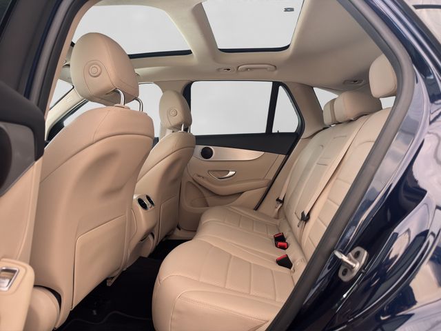 Fahrzeugabbildung Mercedes-Benz GLC  200d 4Matic+LED+Pano+Kamera+Leder+MBUX+DAB