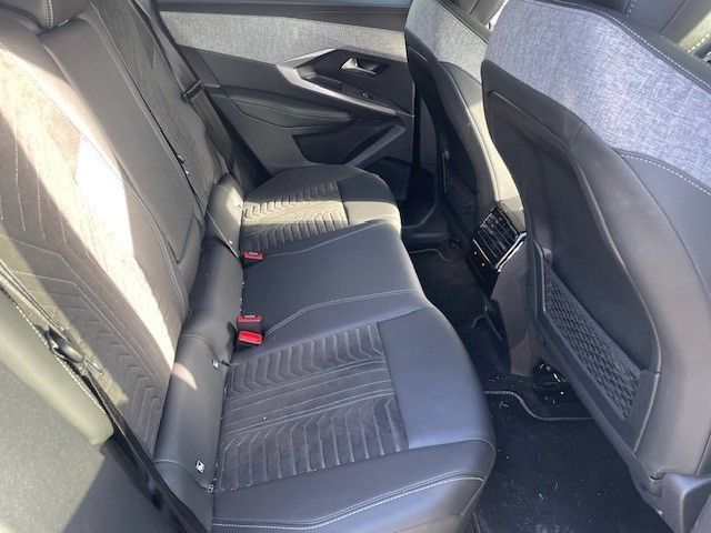 Fahrzeugabbildung Peugeot 3008 GT MHeV AT+Navi+beh. Frontscheibe+Allwetter