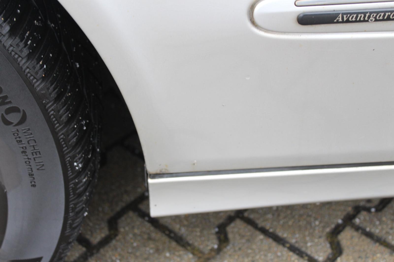 Mercedes-Benz E320 2005 — photo 33