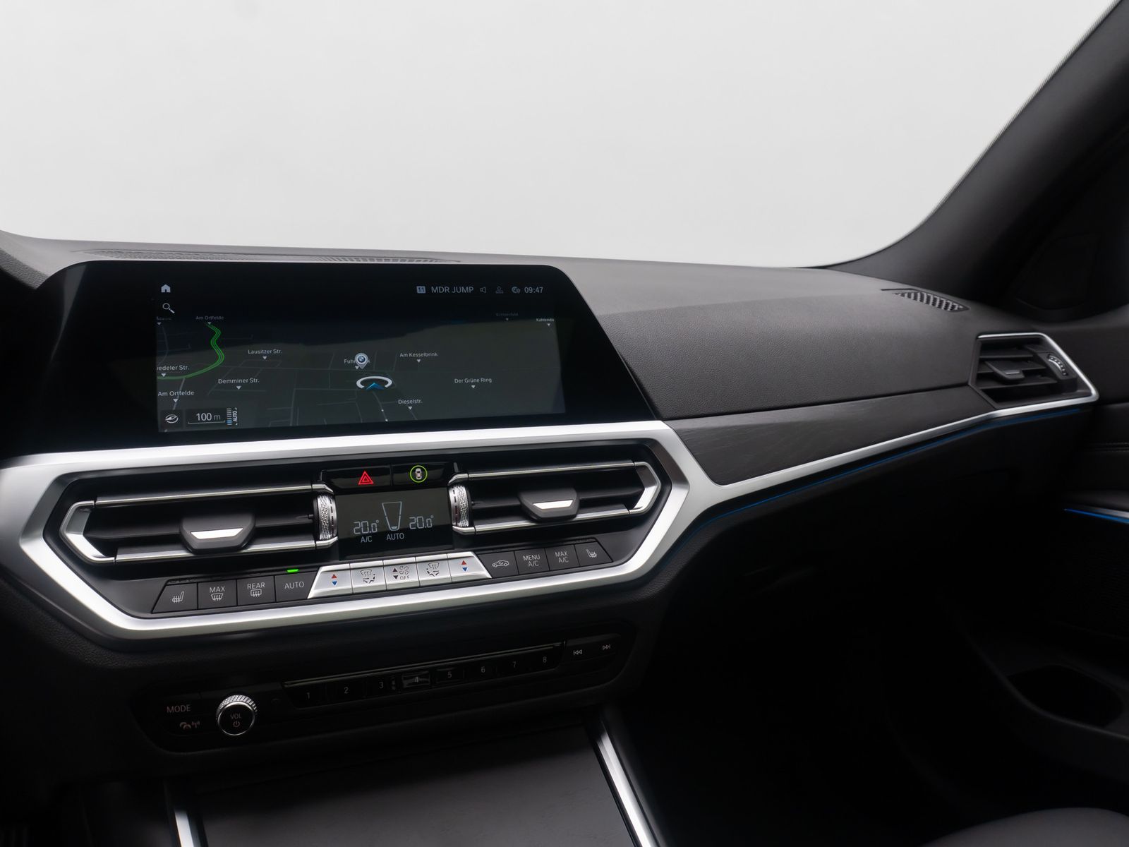 Fahrzeugabbildung BMW 330e xD Sport Line Alarm HUD DAB Panorama HiFi