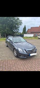 Mercedes-Benz E 250 CGI T BlueEFFICIENCY AVANTGARDE AVANTGARDE - Mercedes-Benz E 250 in Bochum