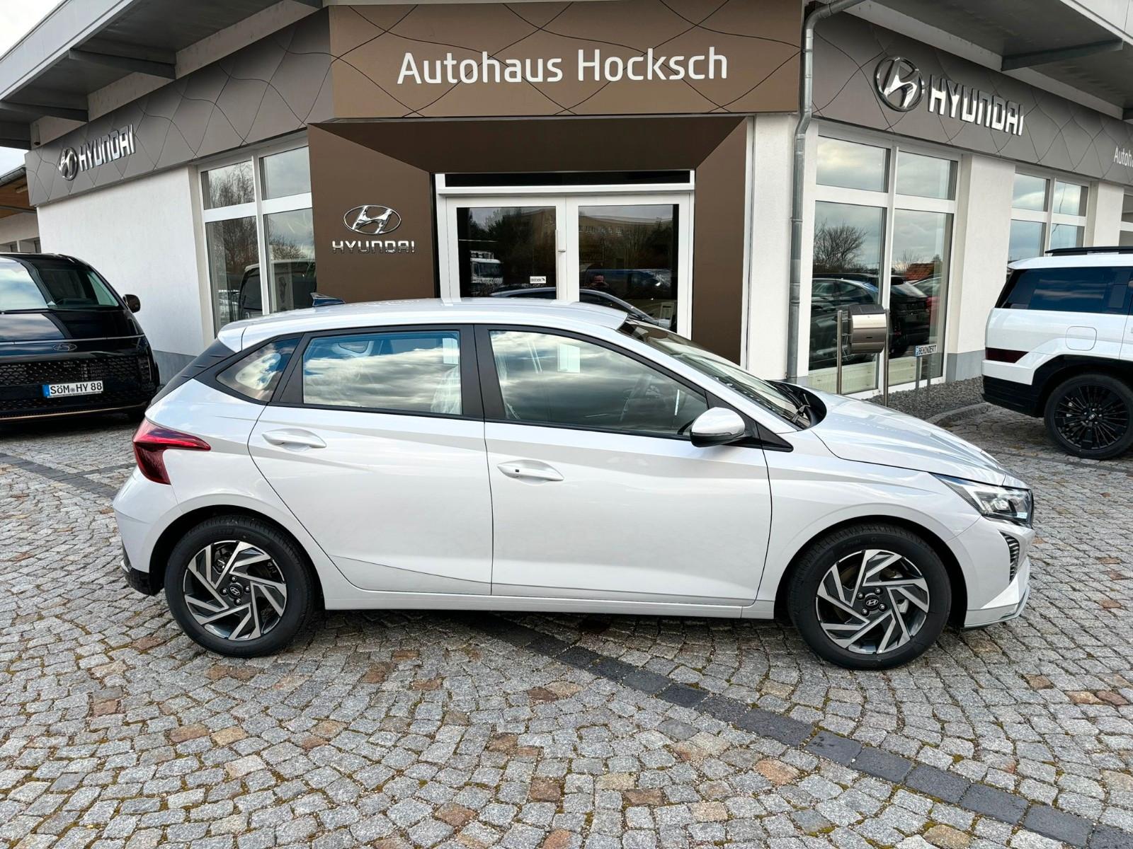 Hyundai i20 Trend 100PS *NAVI*KAM*SZHZ*LRHZ*