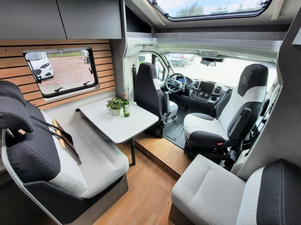 Fahrzeugabbildung Crosscamp EXPDN 7.4 E Verfüg./Sparen Sie 5.178,- €