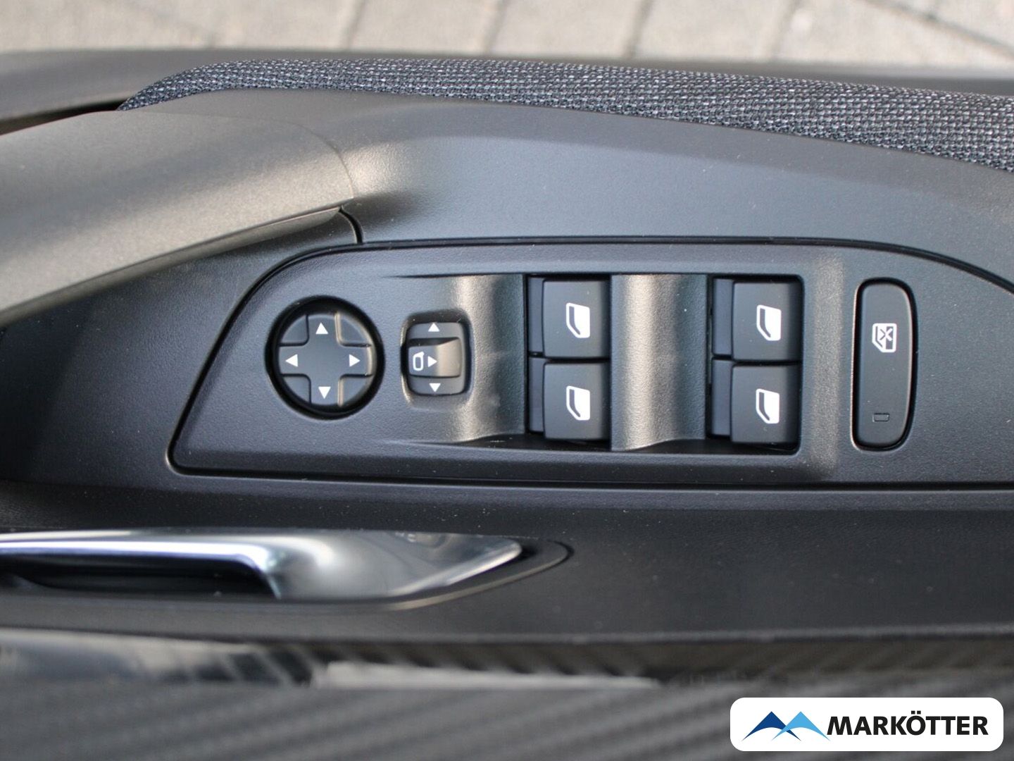 Peugeot 2008 - Bild 12