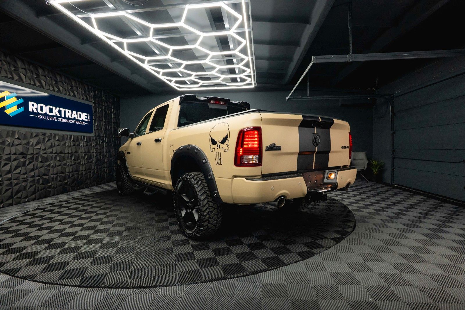 Fahrzeugabbildung Dodge RAM 5.7 V8 HEMI 4x4 PUNISHER OFFROAD RAPTOR LACK