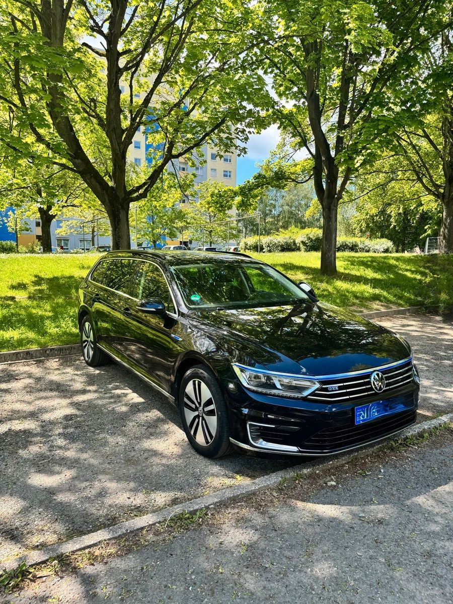 VW Passat Variant