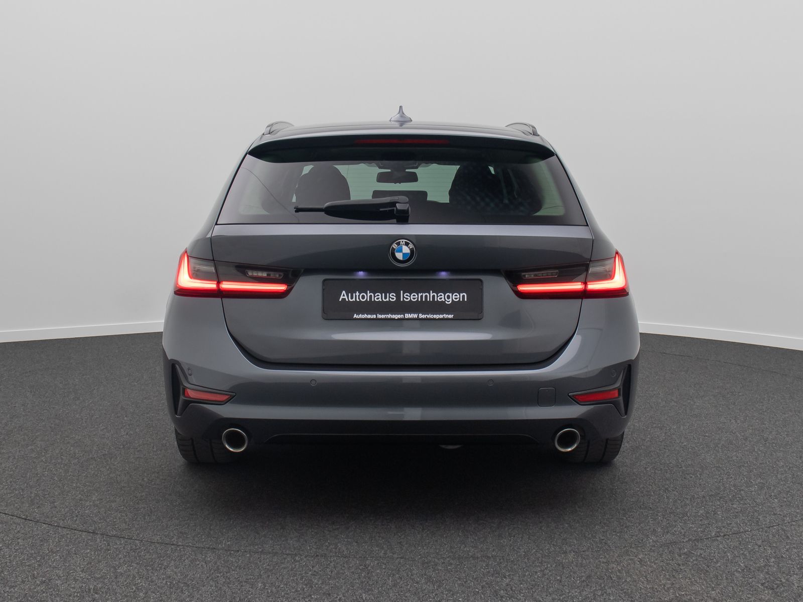 Fahrzeugabbildung BMW 330i xD SportLine Panorama DAB HiFi AHK Komfort