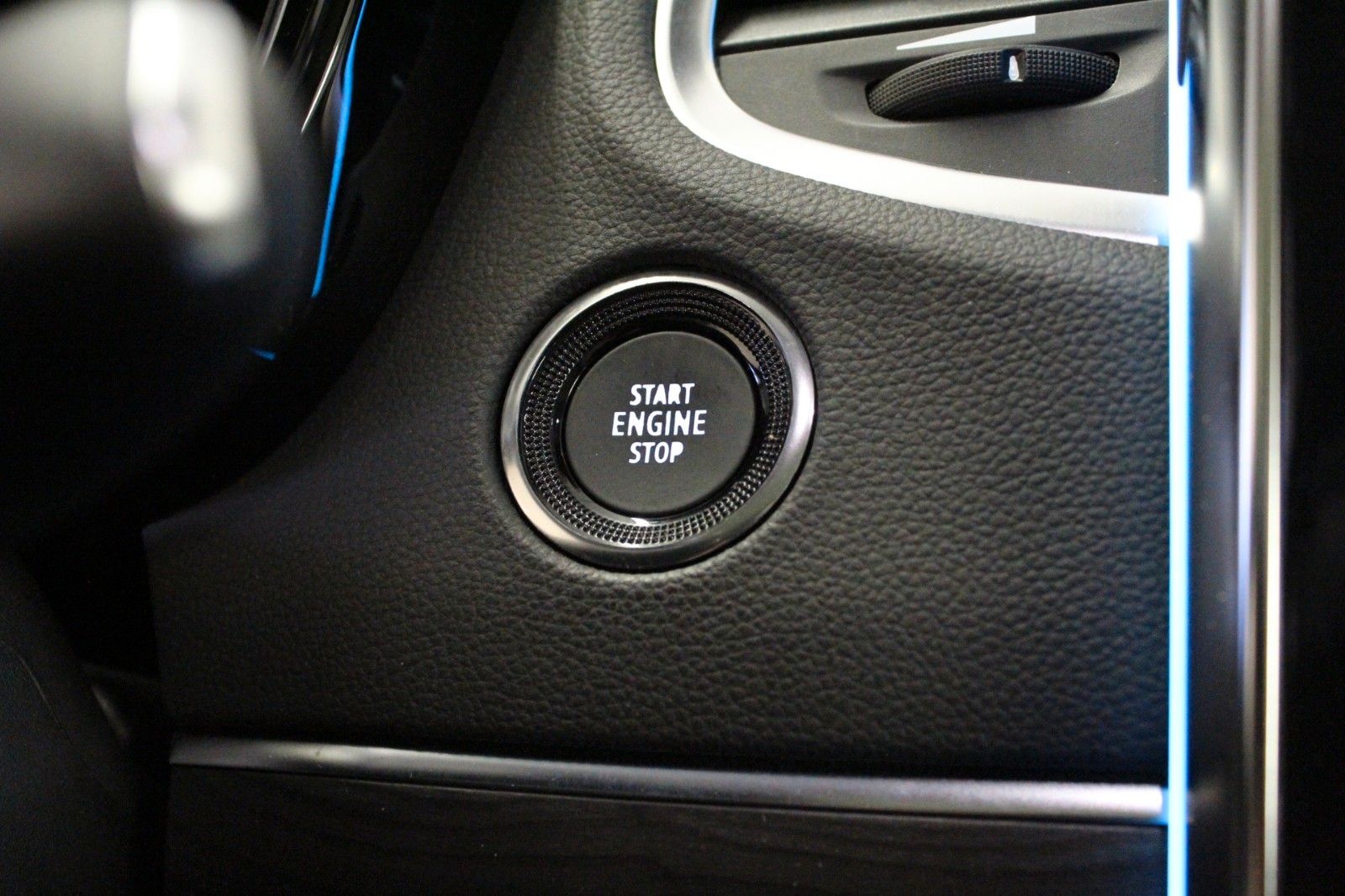 Fahrzeugabbildung Renault Espace Initiale Paris dCi 190 EDC *Volle Ausst.*