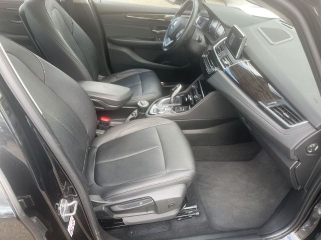 Fahrzeugabbildung BMW 218 Active Tourer i Luxury Line Autom. Navi, Sit