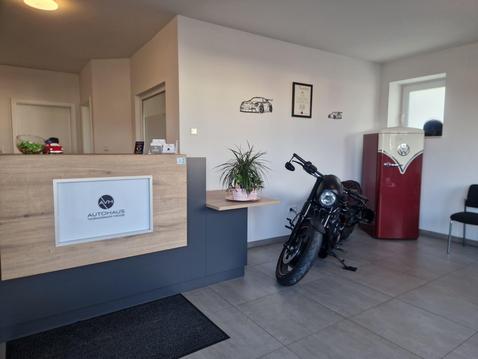 showroom-image-main