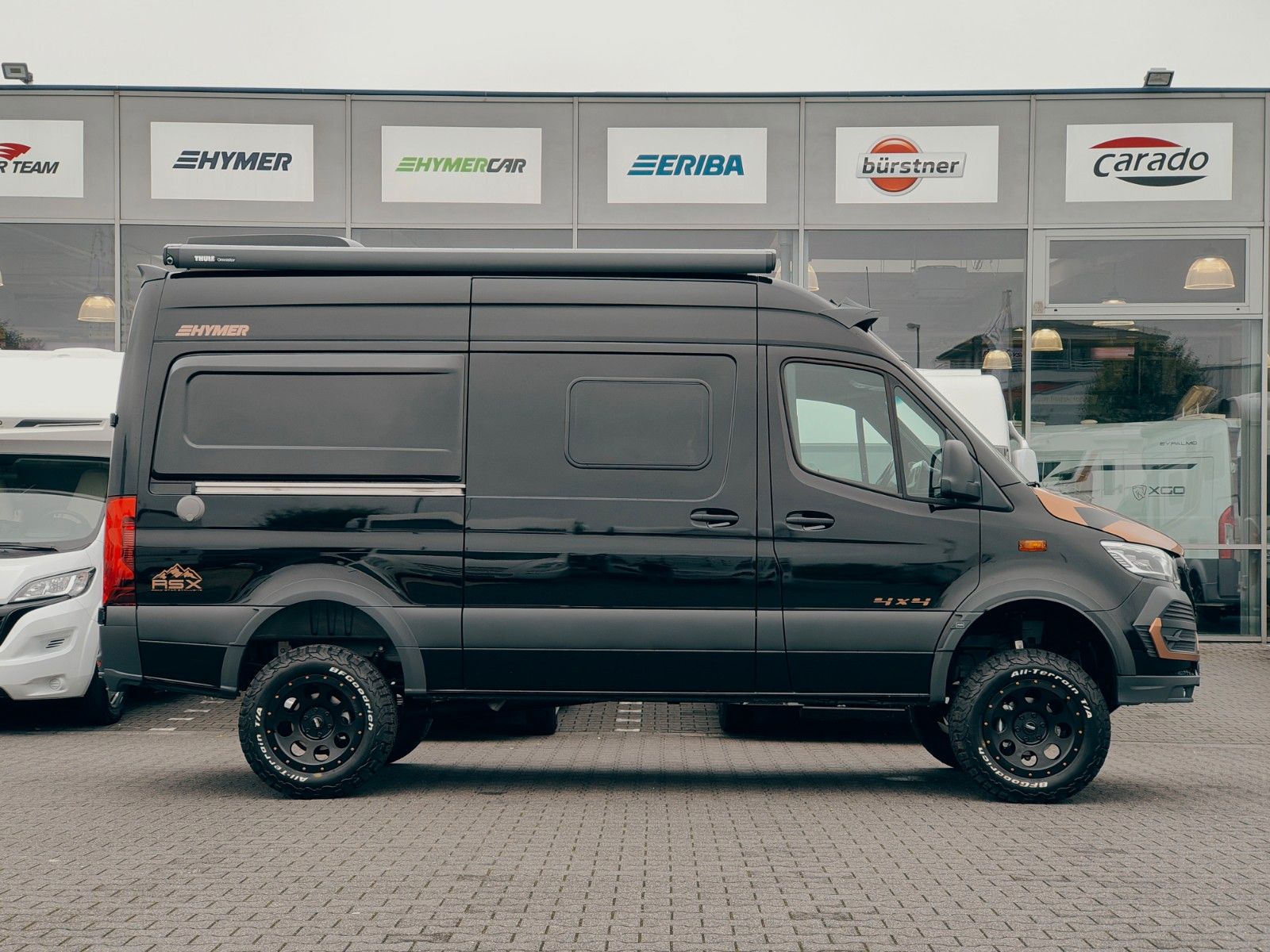 Fahrzeugabbildung HYMER / ERIBA / HYMERCAR GRAND CANYON S 4x4² RSX-8 LTD. - AUS ERSTBESITZ