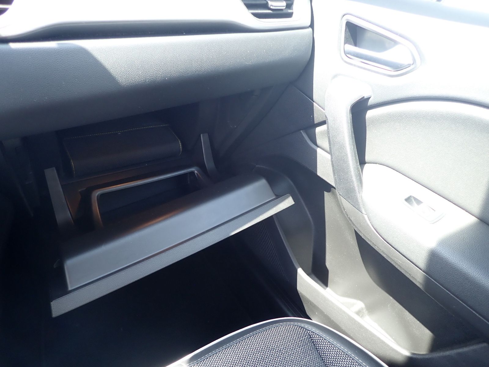 Fahrzeugabbildung Renault Captur Intens E-TECH 160 PlugIn