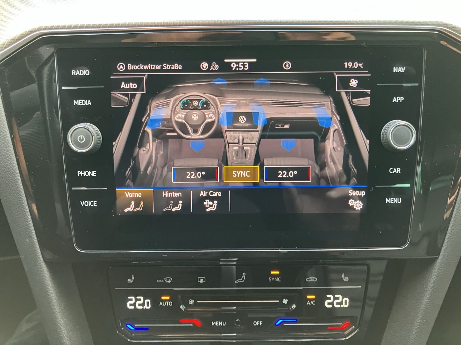 Fahrzeugabbildung Volkswagen Passat Variant R-Line TSI DSG LED ACC NAVI RFK S