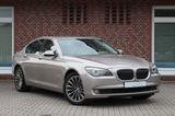 BMW 730d Lim. *B-XEN*KLIM*TEMP*HUD*SOFT*TWT*CAM*STHZ - silberne BMW 730