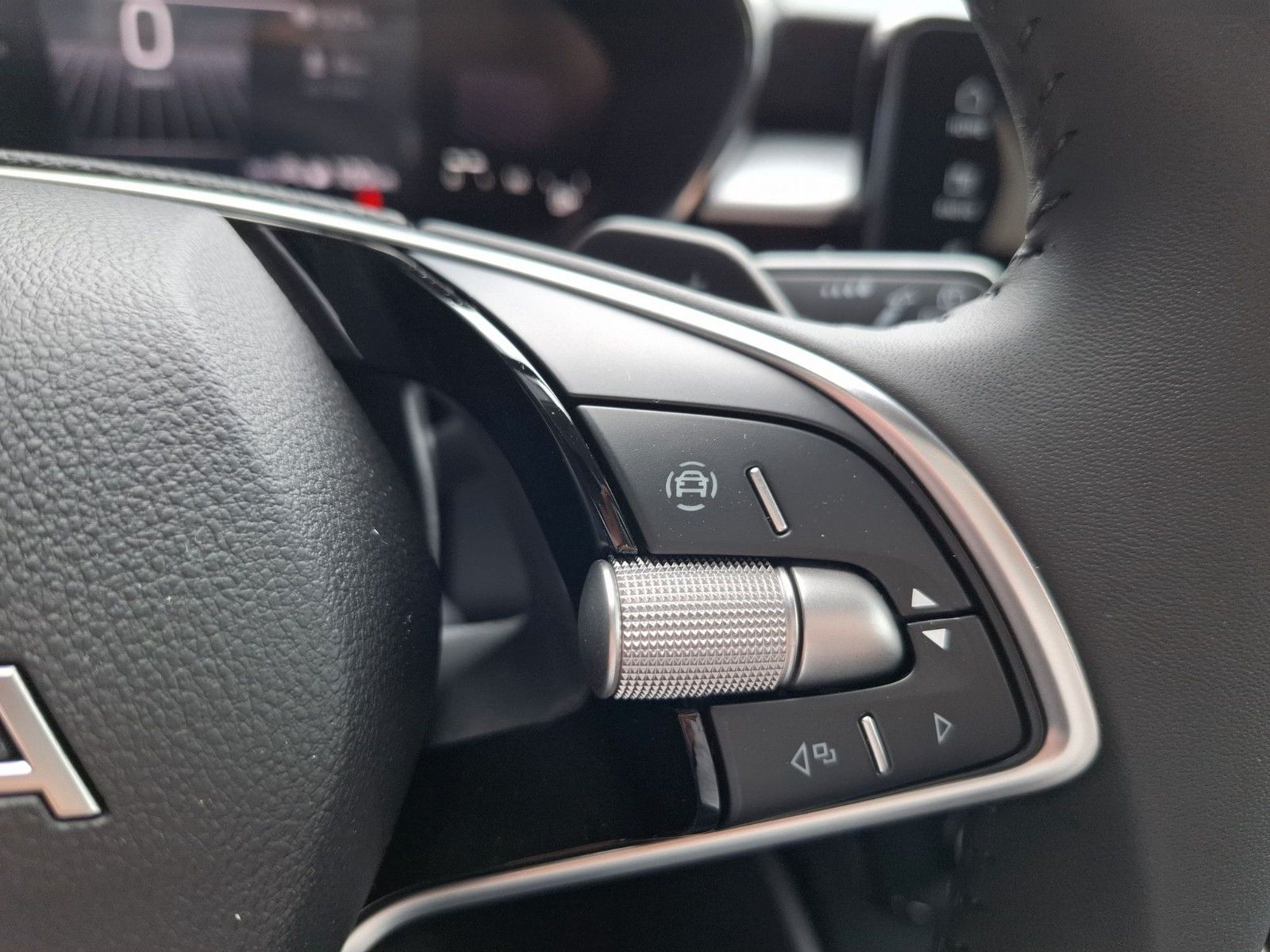 Fahrzeugabbildung SKODA Fabia Selection ! LED ! beh. Lenkrad !