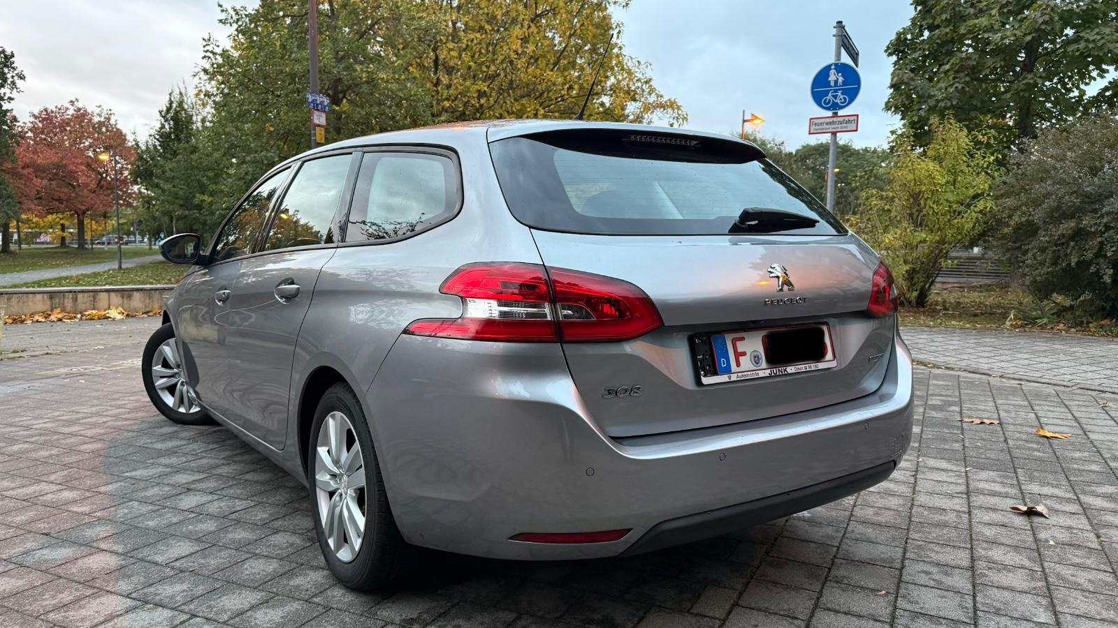 Peugeot 308 2015 — photo 6