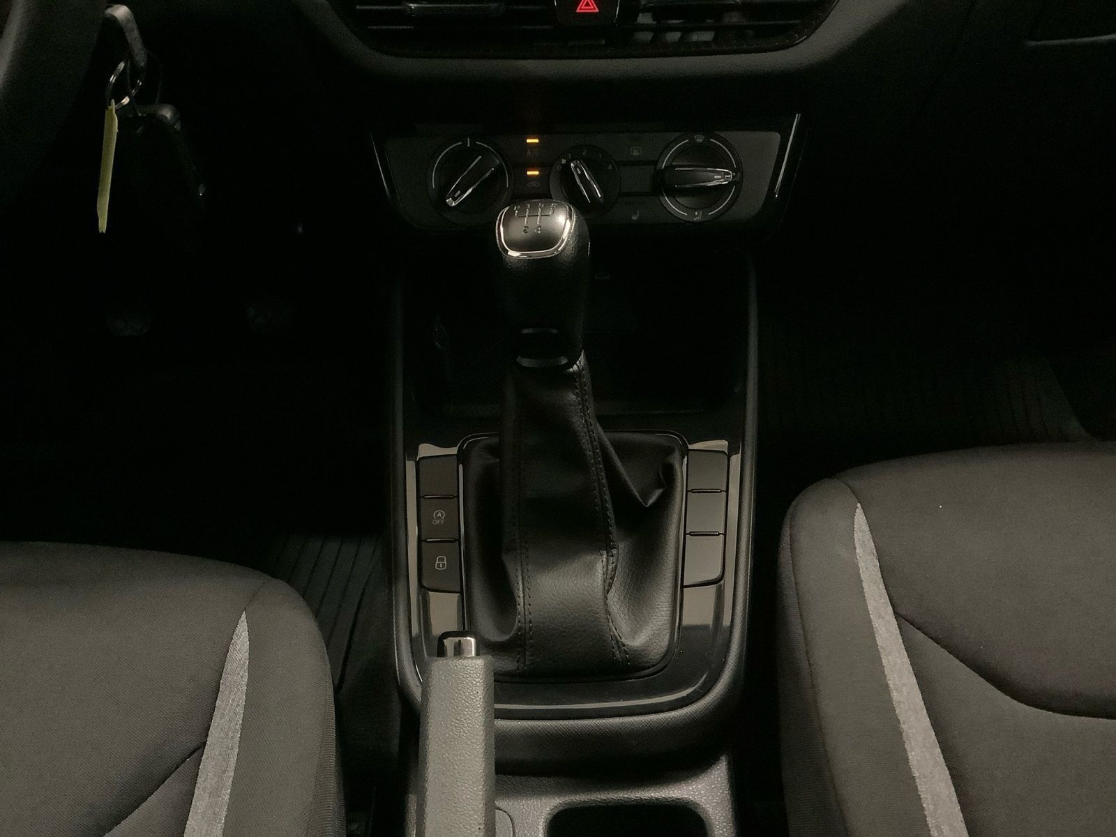 Fabia ACTIVE 1,0 MPI SCHALTER / SHZ LED KLIMA