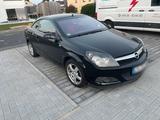 Opel Astra H TwinTop - Opel Astra: Twintop