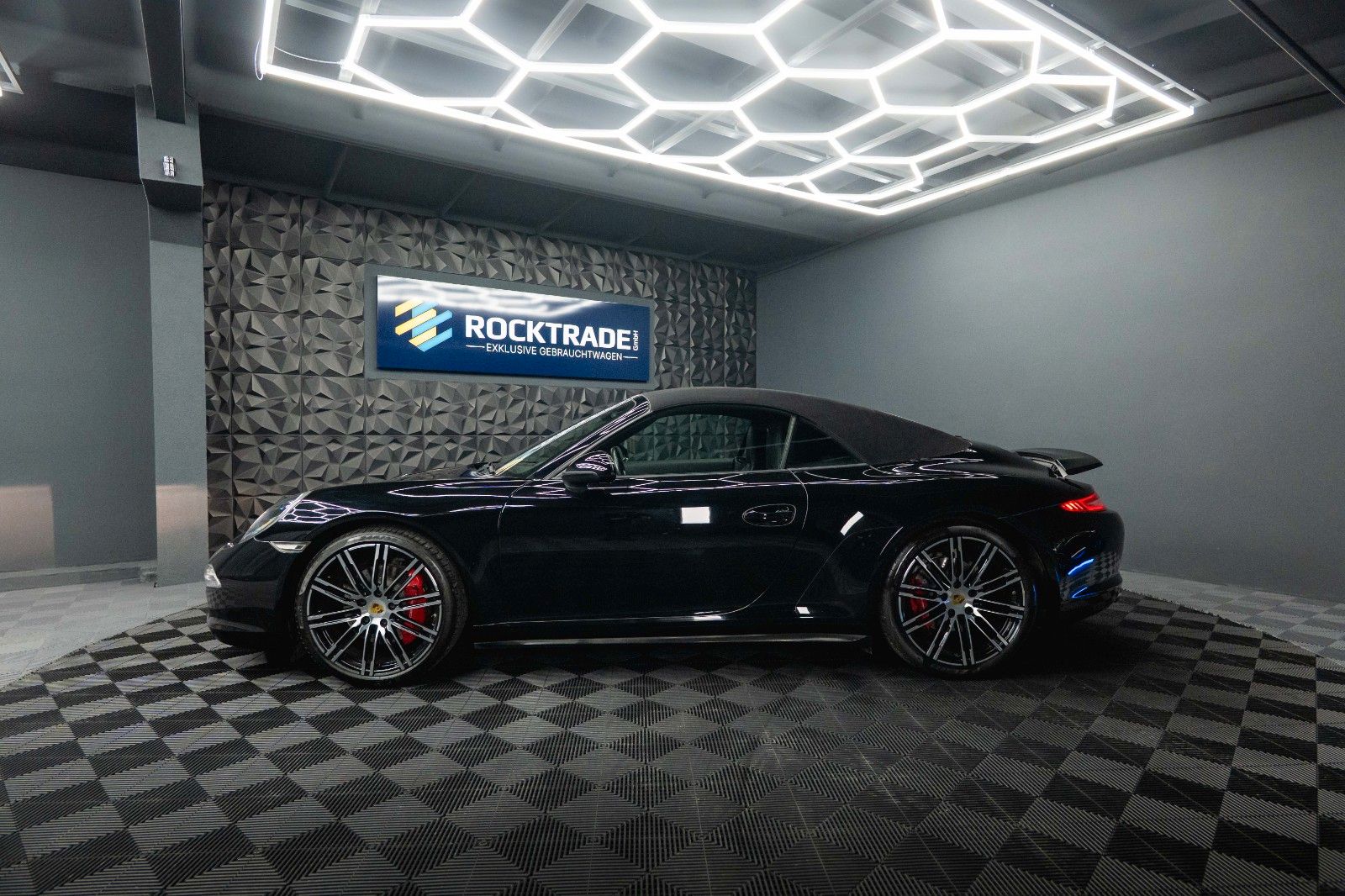 Fahrzeugabbildung Porsche 911 Carrera 4 S Cabriolet Sport Chrono Garantie