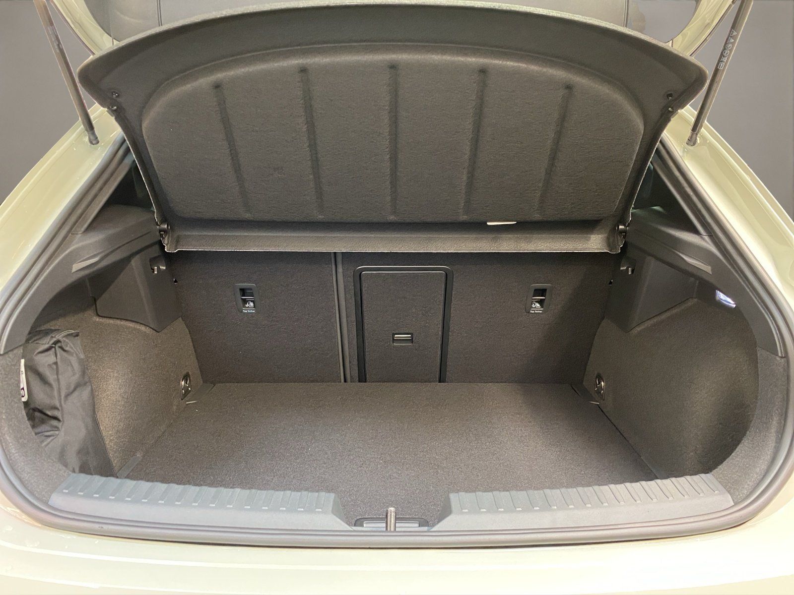 Cupra Andere - Bild 17