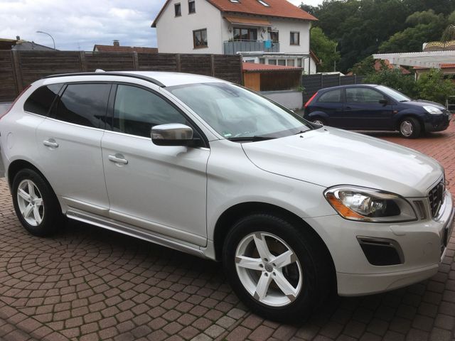 Volvo XC60 D5 AWD R-Design