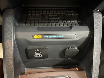 Ford Tourneo Courier Titanium WipaAHK