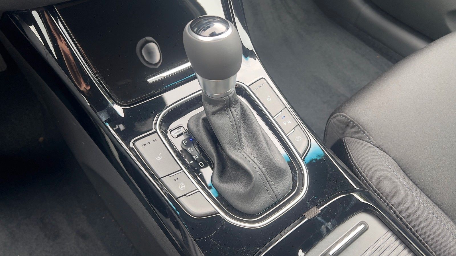 Fahrzeugabbildung Hyundai i30 1.0 T-GDI Advantage *Plus-Pkt*Navi*RFKamera*