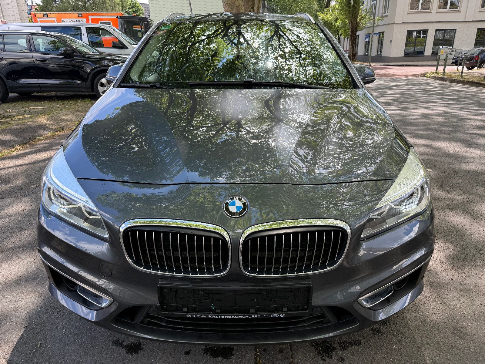 BMW 218 2 Active Tourer 218 d Luxury Line Haman Pano