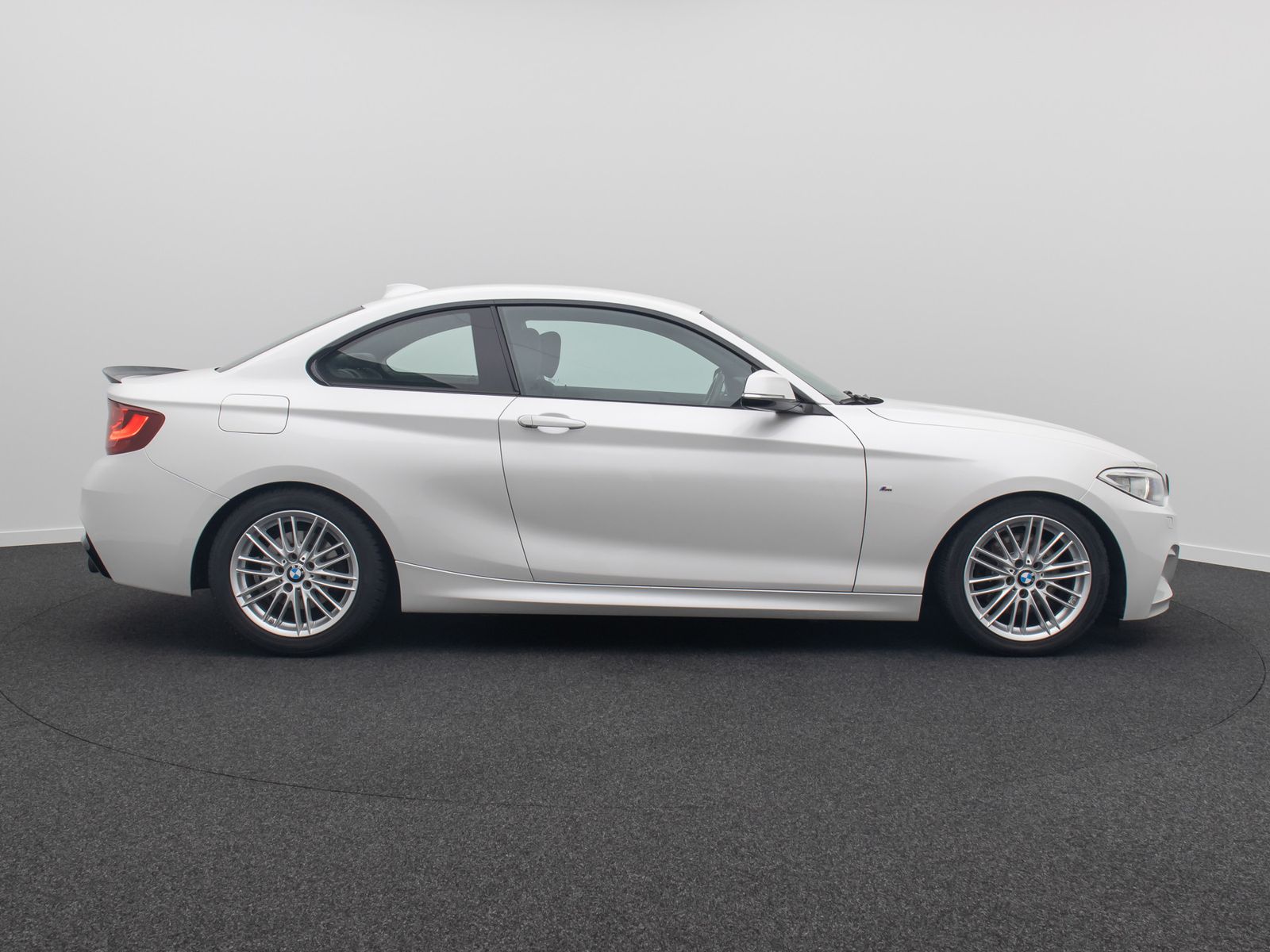 Fahrzeugabbildung BMW 220d Coupé M Sport Xenon PDC Navi GeschwindigReg