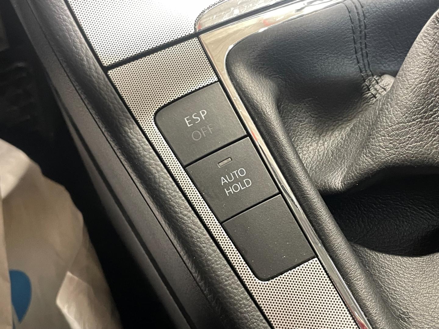 Volkswagen Passat 2006 — photo 21