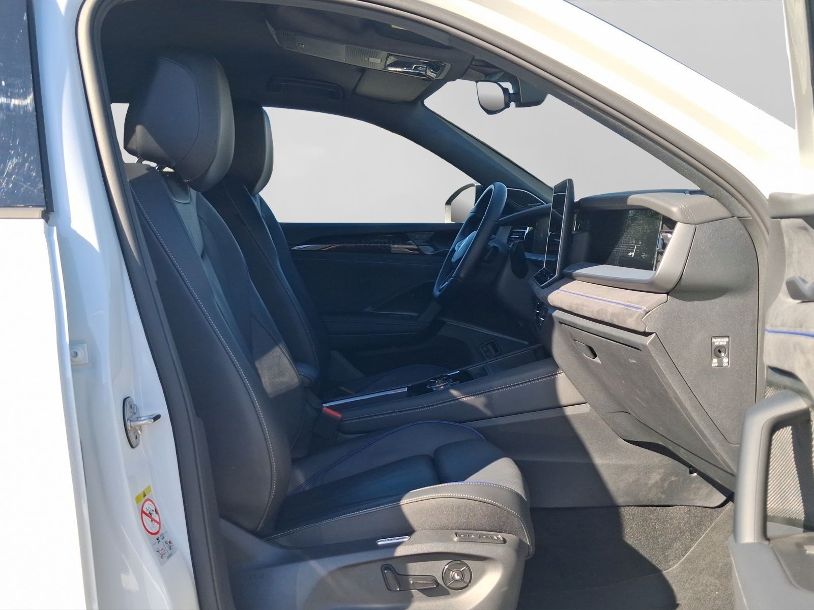 Volkswagen Tayron 1.5 eHybrid R-LINE BLACK LED AHK foto 4