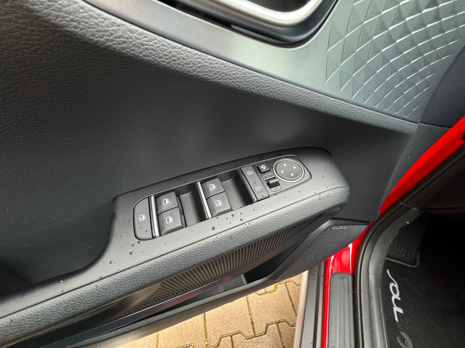 Fahrzeugabbildung Kia E-SOUL INSPIRATION WP SUV LED GD