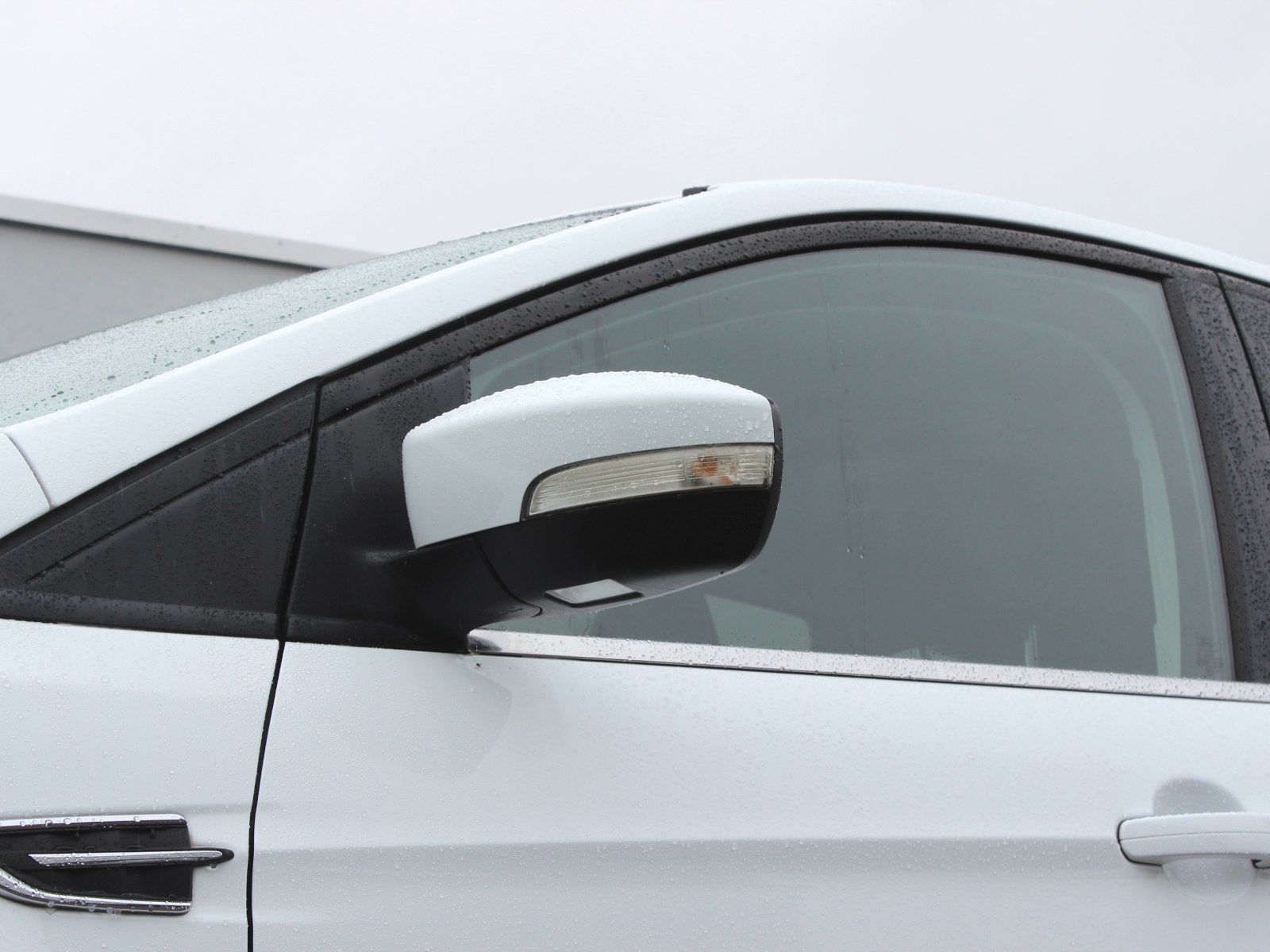 Fahrzeugabbildung Ford Kuga Titanium 2,0 TDCi 4x4 Start/Stopp