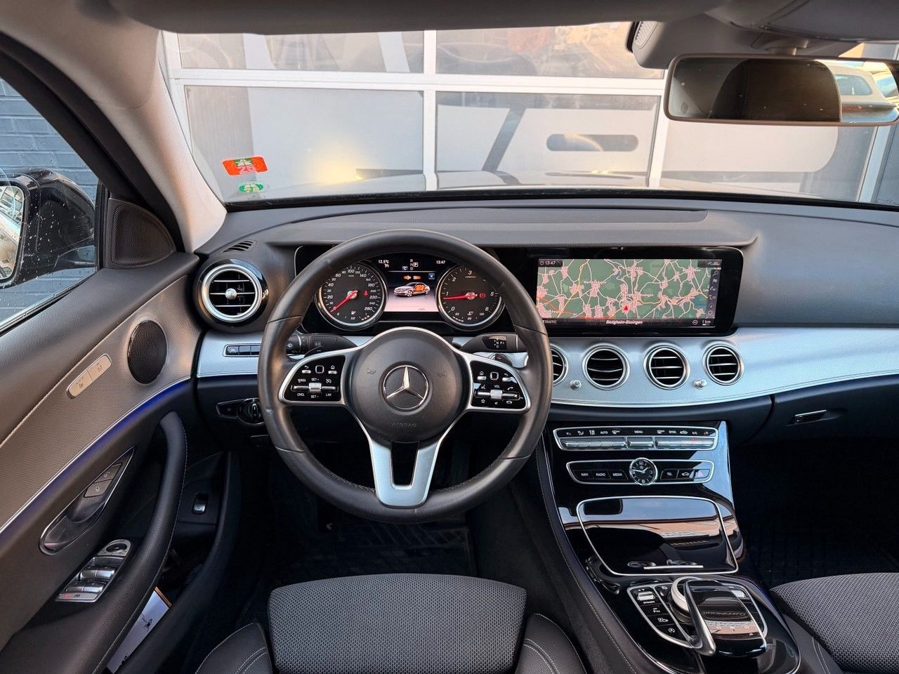 Mercedes-Benz E 220d 9G/KAM/LED/AVANTGARDE foto 16