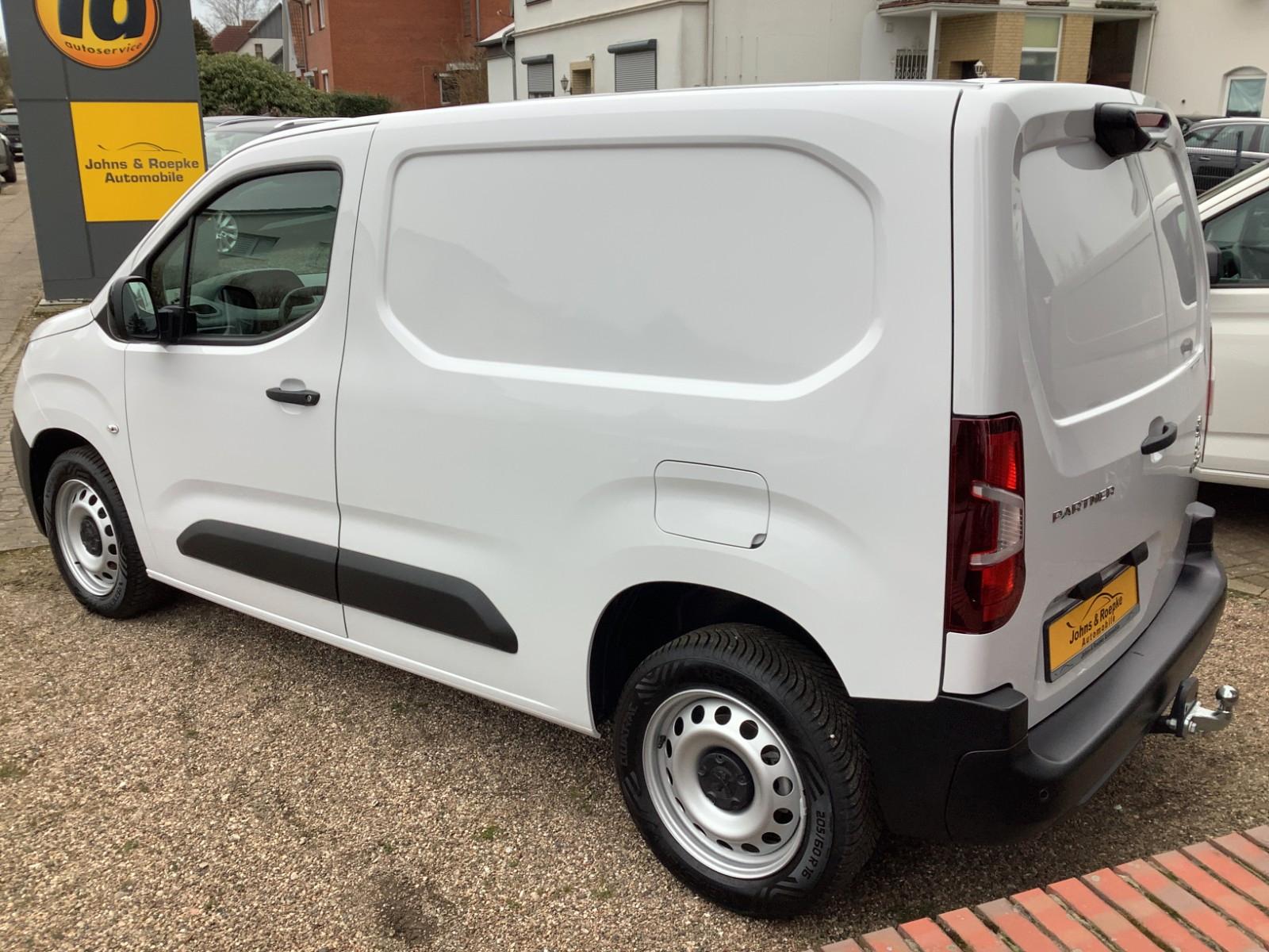 Peugeot Partner 1,5 BLUE HDI / AHK/ALLWETTERREIFEN/CAM