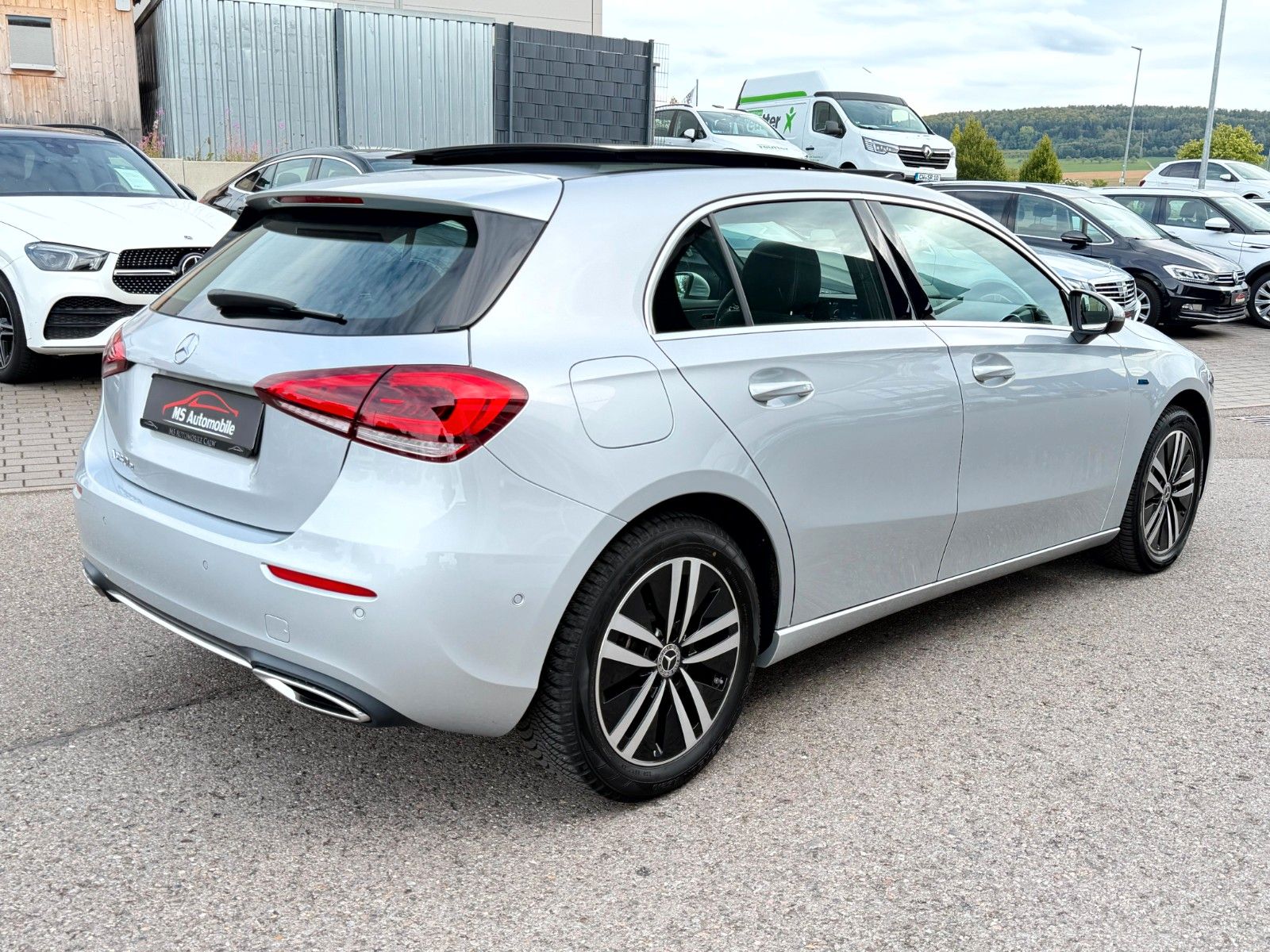 Mercedes-Benz A 250 e DCT Leder_Pano_Kamera_LED_DAB_Widescreen foto 4