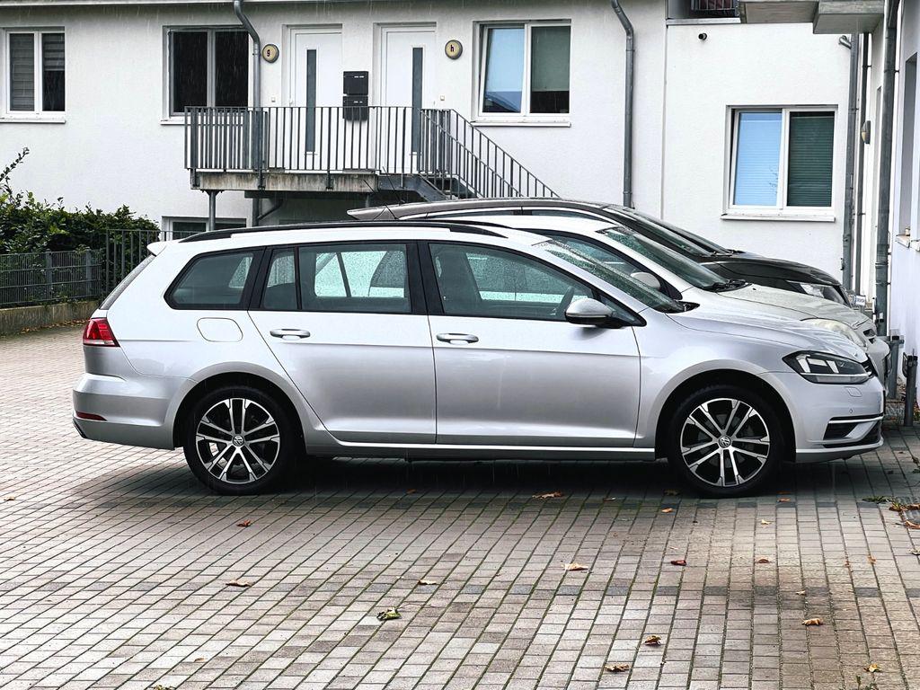 Image of Volkswagen Golf