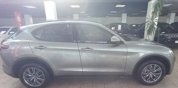 Alfa-Romeo Stelvio - 2