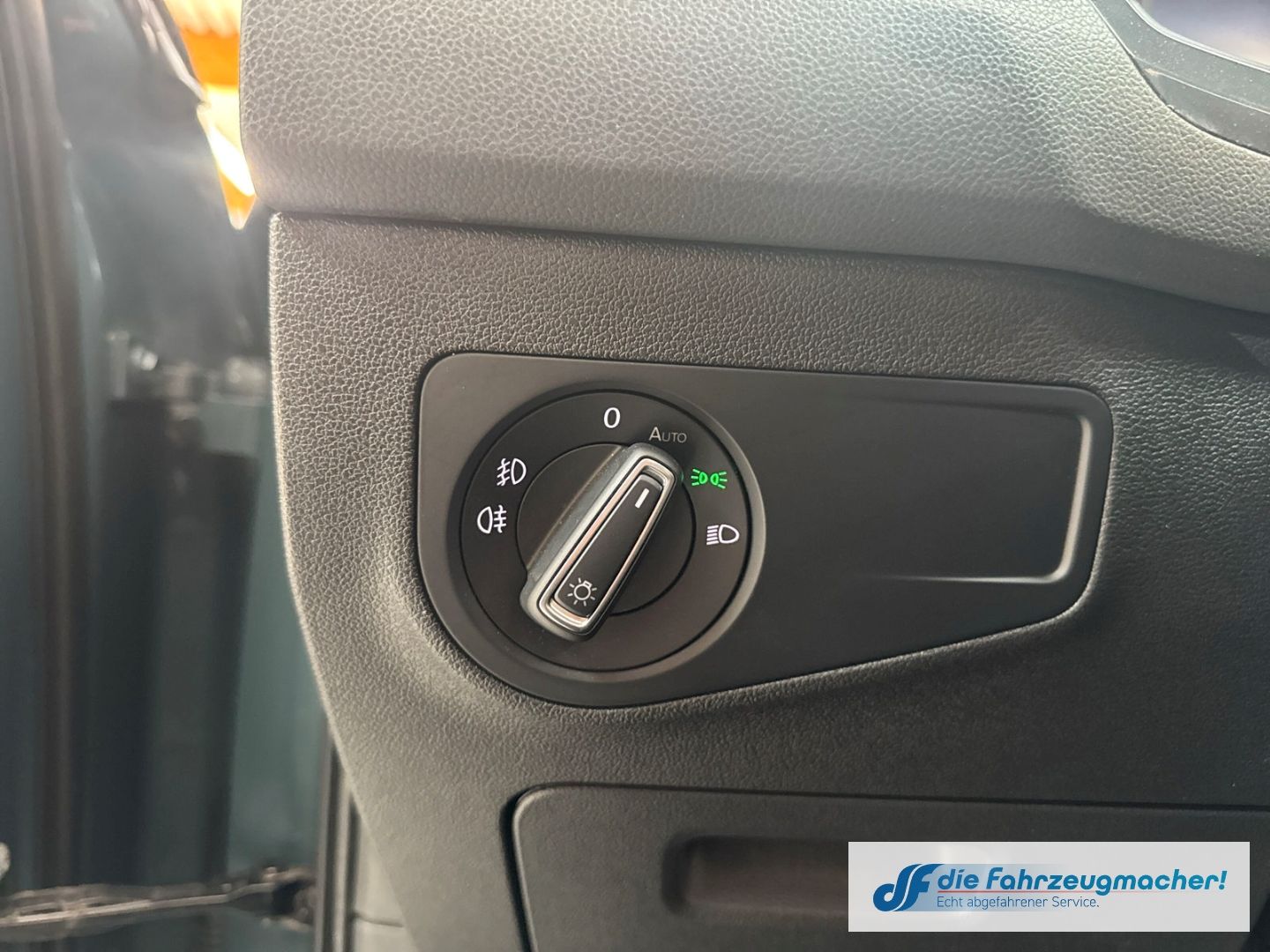 Fahrzeugabbildung Volkswagen Tiguan IQ.DRIVE Start-Stopp 4Motion StandHZG El