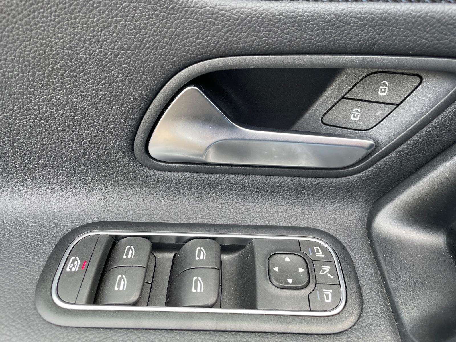Mercedes-Benz A 250 e LED Tempomat