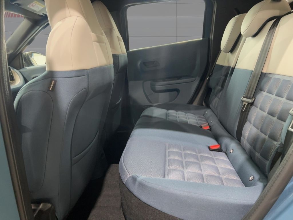 Fahrzeugabbildung Fiat Grande Panda Business Edition Hybrid, Navi, PDC,