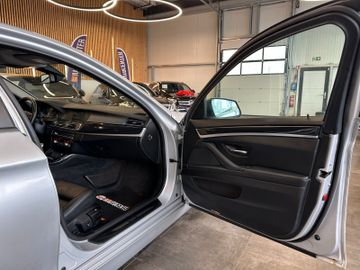 BMW 535 i Limousine *2. Hand*Klima*SHZ*Kamera*Navi*