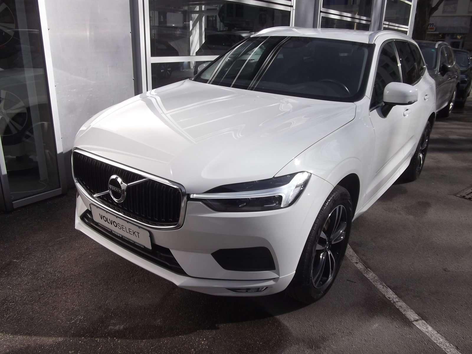Volvo XC60 Momentum Pro 2WD