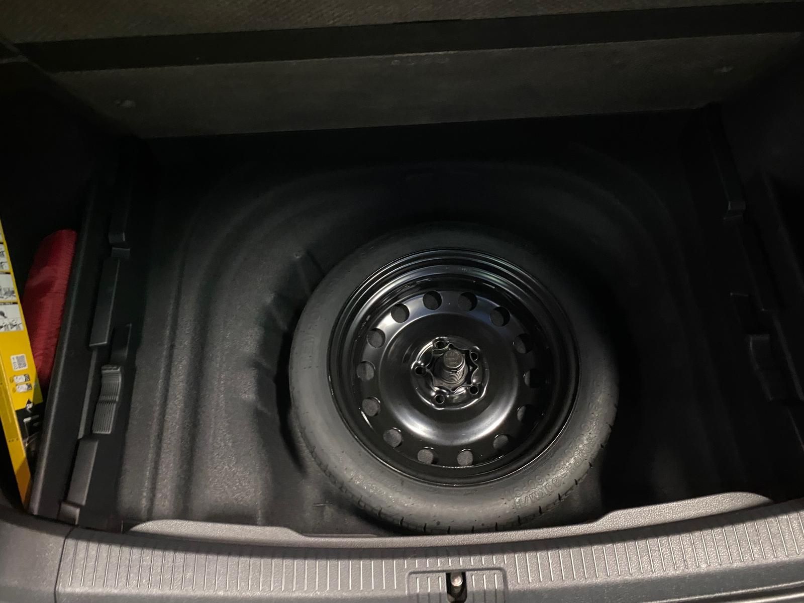 Fahrzeugabbildung Volkswagen Golf Variant VII 1.0 TSI Join+APP+ALLWETTER+NAVI