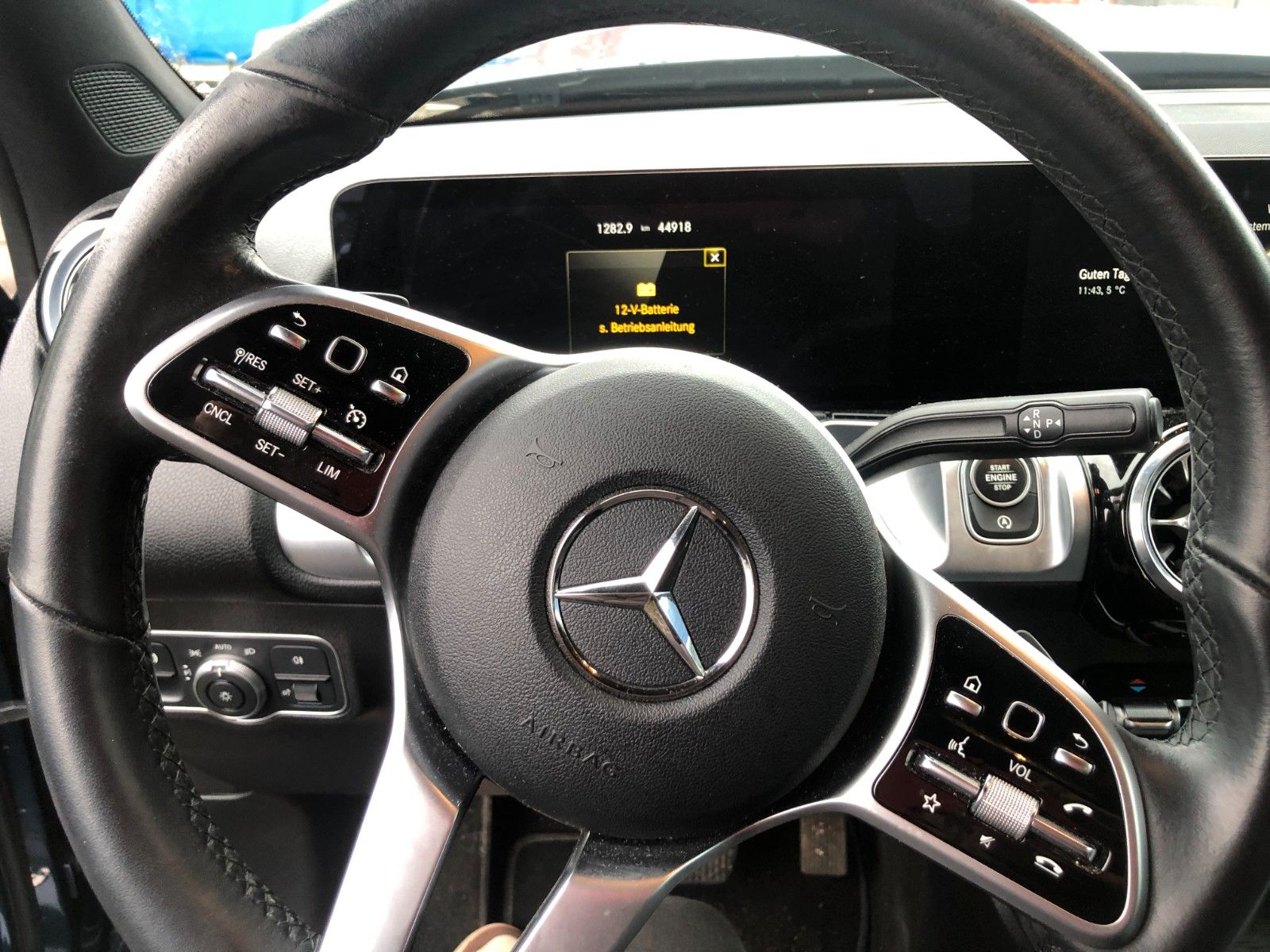 Fahrzeugabbildung Mercedes-Benz GLB 200 GLB GLB 200 d 4Matic Unfallschaden